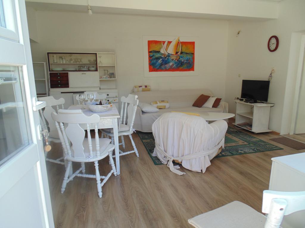 Apartment Croatia Art Drašnice Extérieur photo